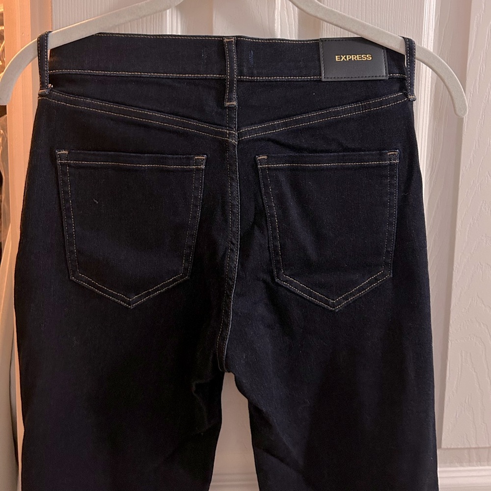 Express mid-rise skyscraper jeans size 2R. NWT - Picture 2 of 4